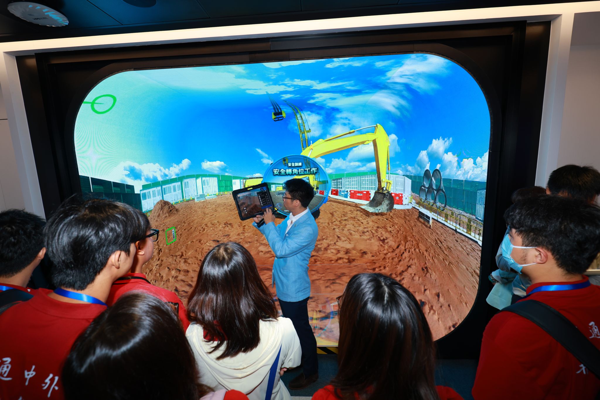 拜访香港建造业议会,了解土木建筑行业发展情况.jpg